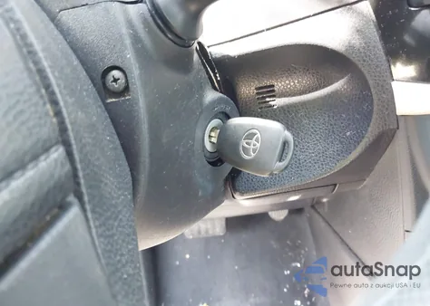 2016 Toyota Corolla Le z USA, uszkodzony, nr VIN 5YFBURHE7GP565833